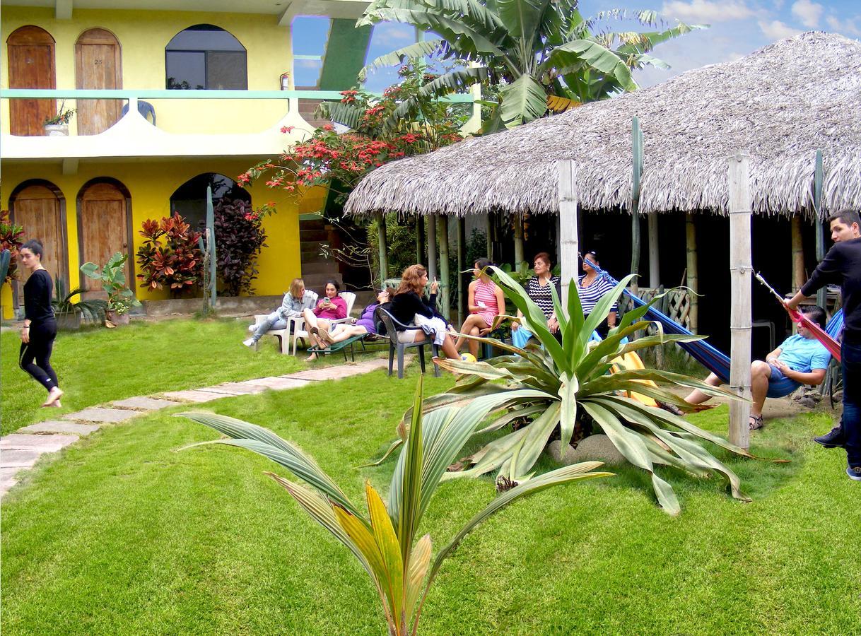 Hostal Maxima Puerto Lopez Exterior photo